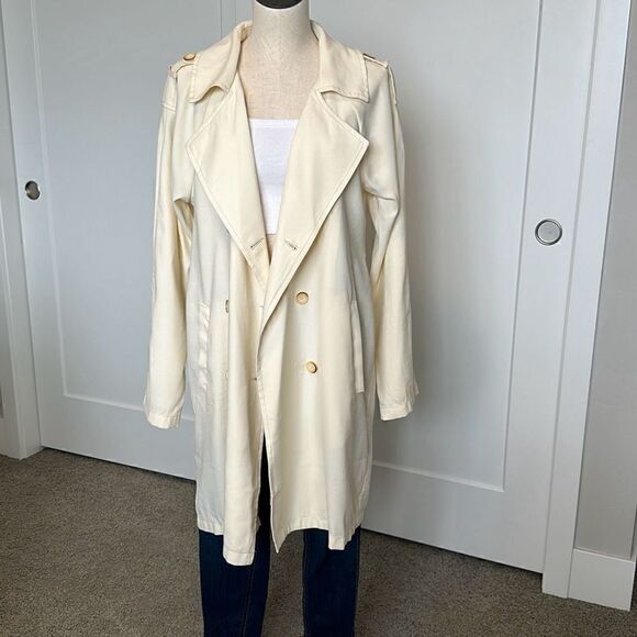 MAUBY Trench Coat In Off White - Picture 11 of 13